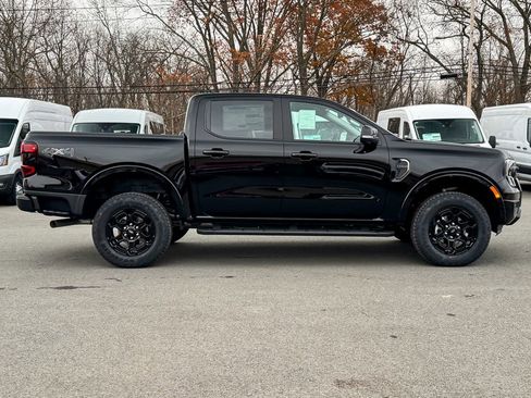 New 2025 Ford Ranger Lariat w/ Black Appearance Package AWD/4WD image 9