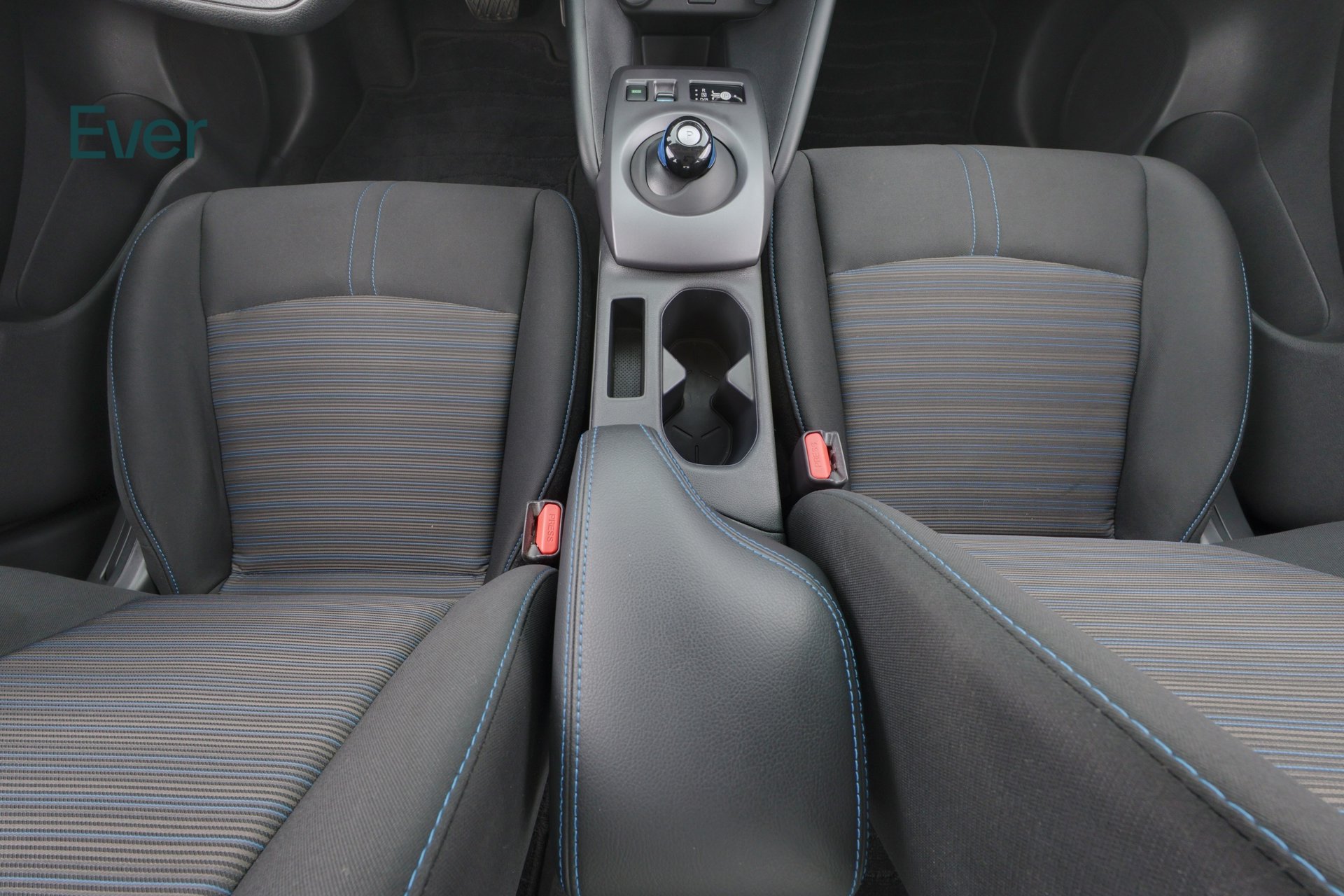 Used 2025 Nissan Leaf S FWD image 26