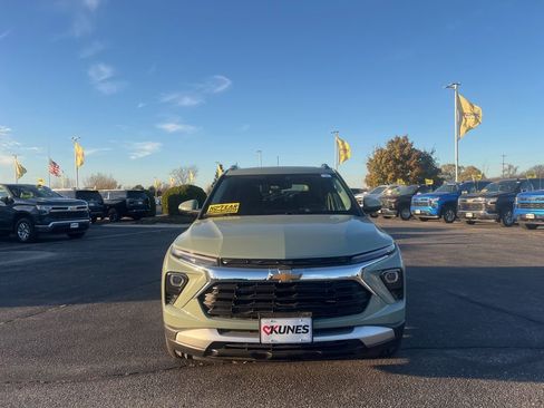 New 2026 Chevrolet TrailBlazer LT w/ LT Cold Weather Package image 2