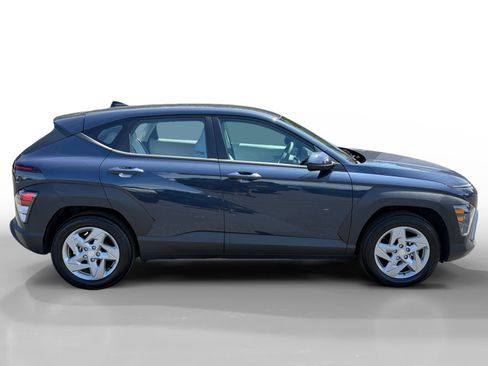 Certified 2025 Hyundai Kona SE FWD image 6