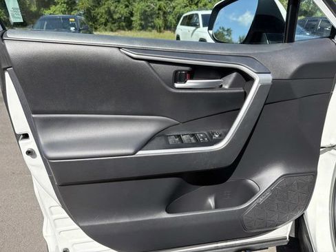 Certified 2025 Toyota RAV4 XLE FWD image 7