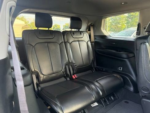 Used 2022 Jeep Grand Cherokee L Limited w/ Luxury Tech Group II AWD/4WD image 31
