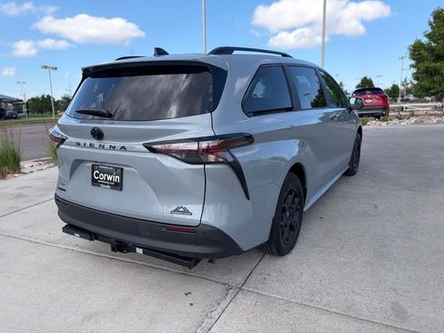 Used 2026 Toyota Sienna XLE Woodland Edition AWD/4WD image 7