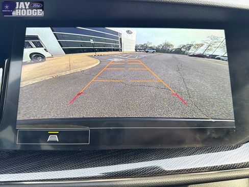 Used 2023 Buick Envision Preferred image 17