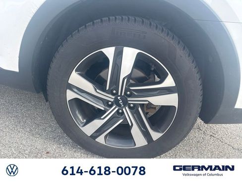 Used 2022 Kia Sorento EX w/ Panoramic Sunroof Package AWD/4WD image 16