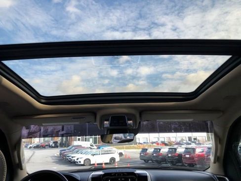 Certified 2021 RAM 1500 Laramie image 21