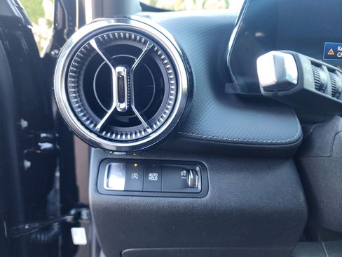 New 2026 Chevrolet Equinox LT w/ Convenience Package II image 26