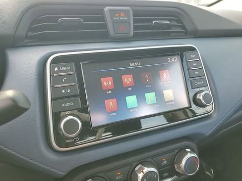 Used 2025 Nissan Versa SV image 20