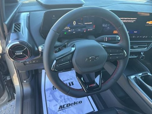 New 2026 Chevrolet Equinox EV RS w/ Convenience Package II AWD/4WD image 12