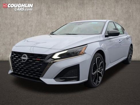 New 2025 Nissan Altima 2.5 SR w/ SR Premium Package image 3