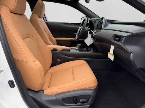 New 2026 Lexus UX 300h AWD image 5