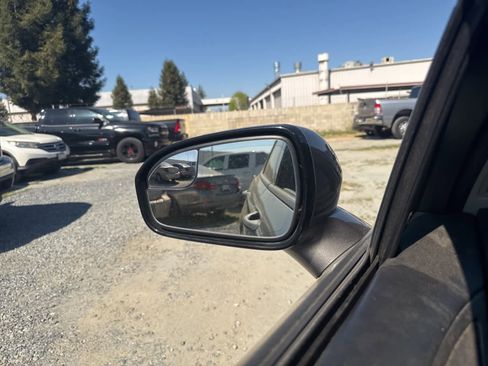 Used 2014 Ford Fusion SE w/ Equipment Group 202A image 24