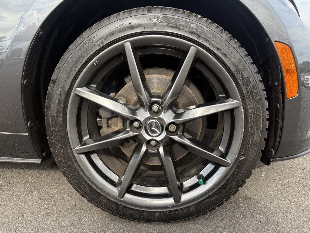 Used 2017 MAZDA MX-5 Miata RF Grand Touring RWD image 3