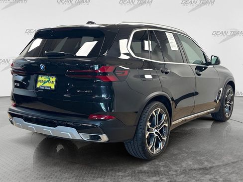 Used 2025 BMW X5 xDrive40i w/ Parking Assistance Package AWD/4WD image 4