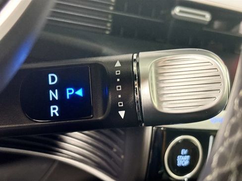 Used 2024 Hyundai Ioniq 5 SEL AWD/4WD image 18