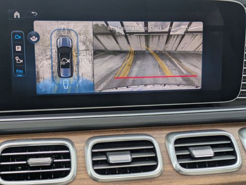 Used 2026 Mercedes-Benz GLS 450 4MATIC image 15