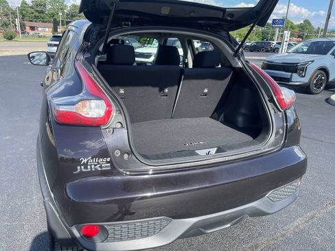 Used 2015 Nissan Juke S FWD image 31