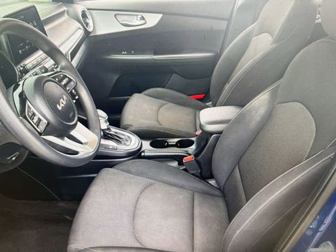 Used 2024 Kia Forte LXS image 6