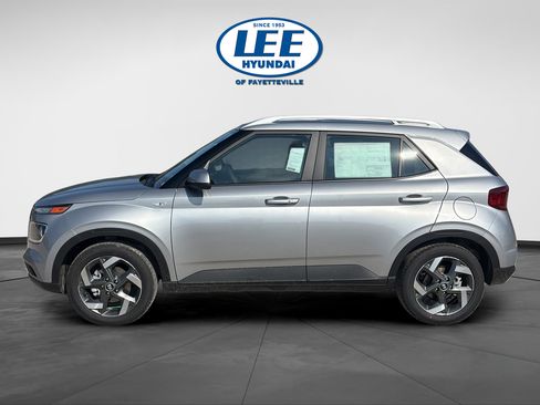 New 2026 Hyundai Venue SEL FWD image 6