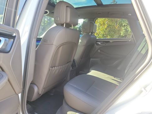 Used 2023 Porsche Macan S AWD/4WD image 14