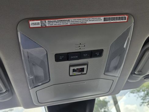 Used 2025 Toyota RAV4 XLE AWD/4WD image 21