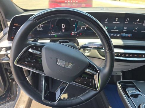 Used 2024 Cadillac Lyriq Sport AWD/4WD image 7