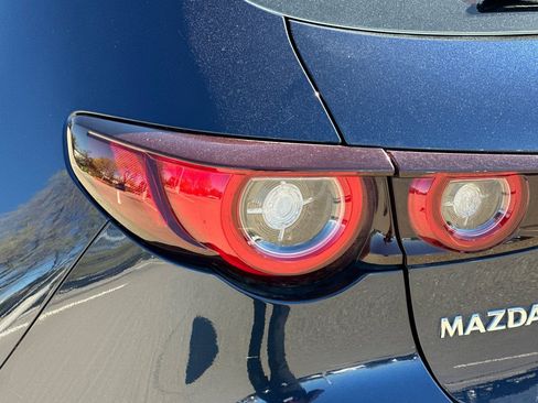 Used 2022 MAZDA MAZDA3 s image 46