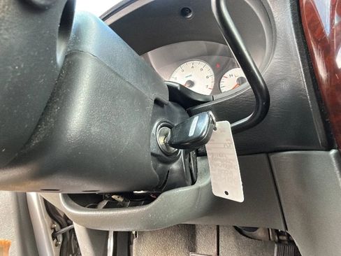 Used 2004 Chrysler Town & Country Touring FWD image 26