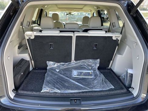 Used 2021 Volkswagen Atlas SEL R-Line image 13