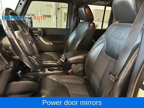 Used 2016 Jeep Wrangler Unlimited Sahara AWD/4WD image 16