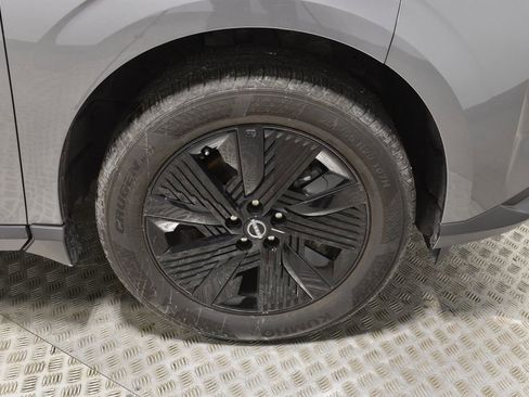 Used 2025 Nissan Murano SV image 35