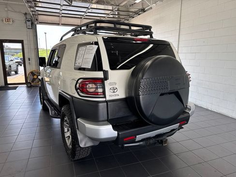 Used 2014 Toyota FJ Cruiser 4WD w/ Convenience Package image 6