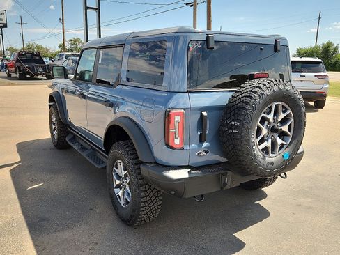 New 2025 Ford Bronco Badlands image 3