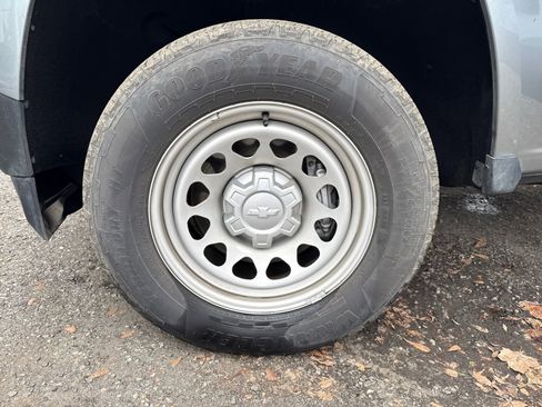 Used 2024 Chevrolet Colorado W/T image 27