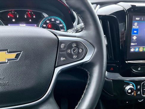 Used 2023 Chevrolet Traverse LT image 14