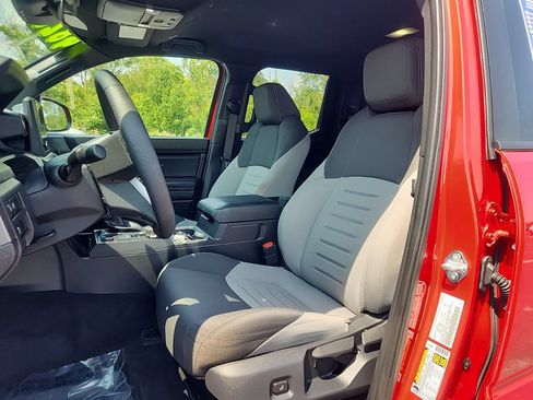 Used 2025 Toyota Tacoma TRD Off-Road AWD/4WD image 28