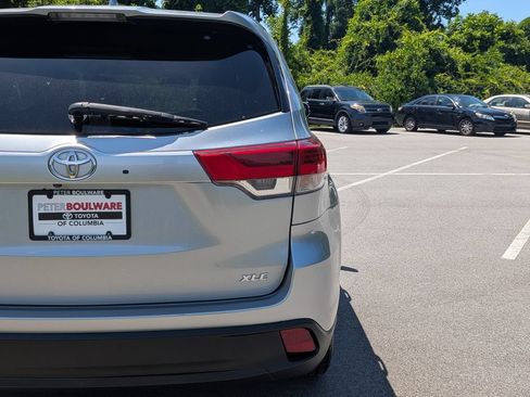 Used 2018 Toyota Highlander XLE FWD image 7