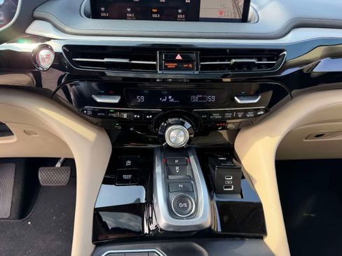 Used 2023 Acura MDX SH-AWD w/ Technology Package image 25