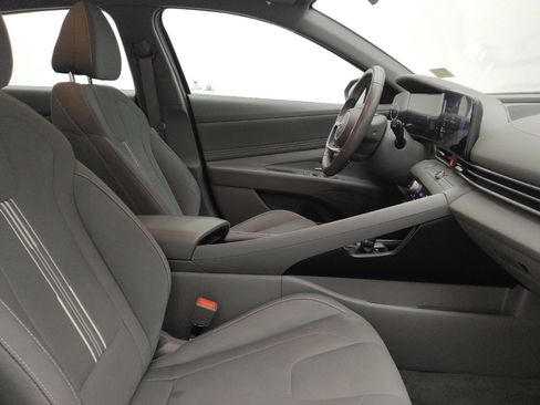 Used 2023 Hyundai Elantra SEL w/ Convenience Package image 21