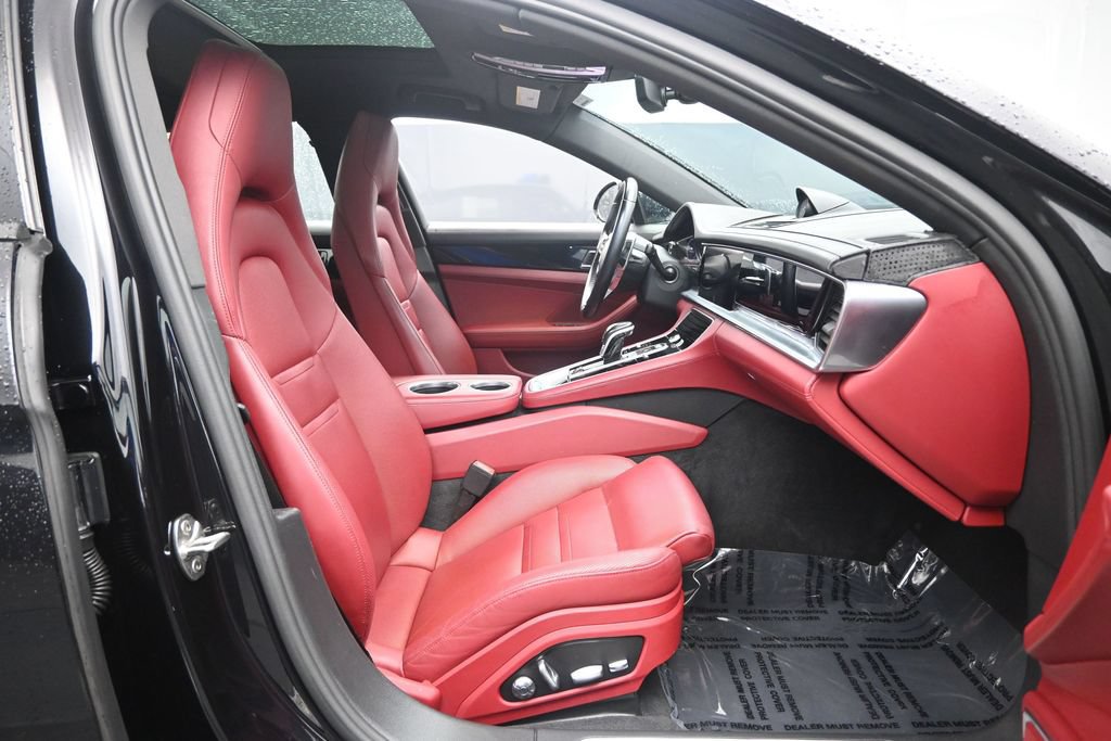 Used 2019 Porsche Panamera image 31