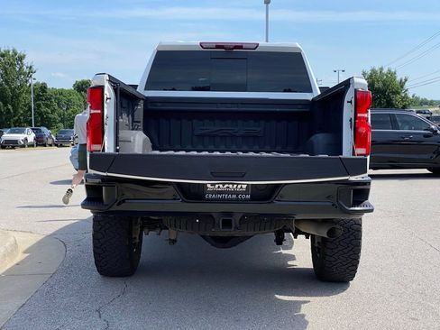 Used 2024 Chevrolet Silverado 2500 ZR2 w/ Technology Package AWD/4WD image 7