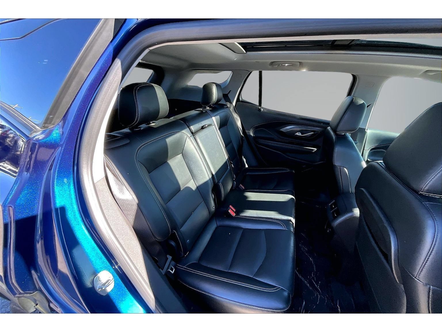 Used 2023 GMC Terrain SLT w/ Tech Package AWD/4WD image 25
