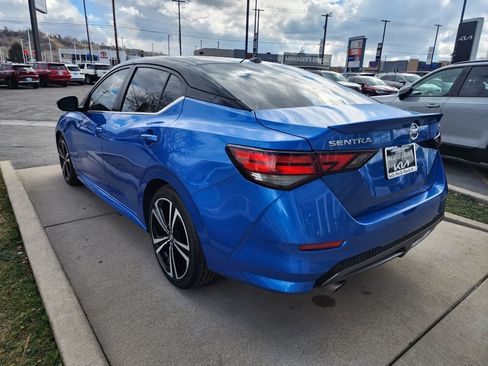 Used 2023 Nissan Sentra SR w/ SR Premium Package image 7