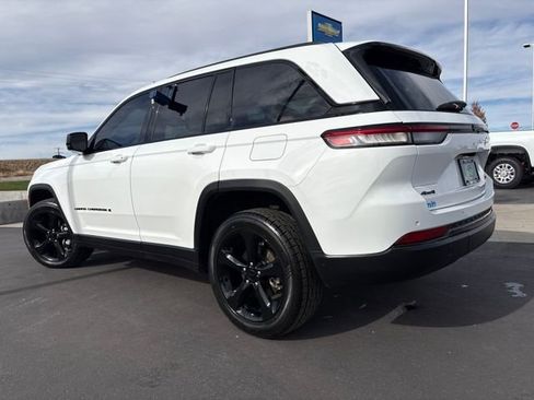 Used 2023 Jeep Grand Cherokee Limited w/ Black Appearance Package image 5