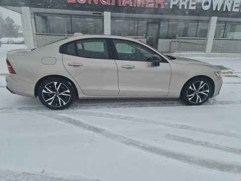 Used 2024 Volvo S60 B5 Core image 4