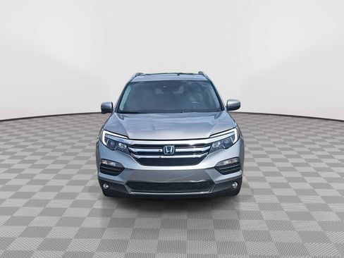 Certified 2018 Honda Pilot Touring image 3