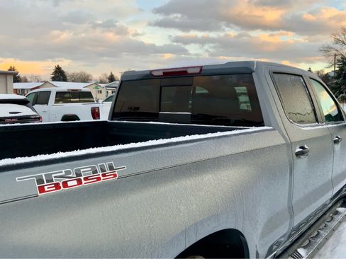 Used 2020 Chevrolet Silverado 1500 LT Trail Boss image 10