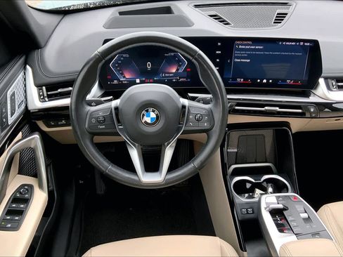 Used 2024 BMW X1 xDrive28i w/ Premium Package image 6