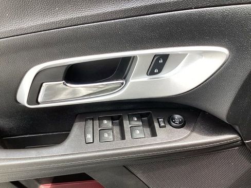 Used 2017 Chevrolet Equinox LT w/ Convenience Package FWD image 10