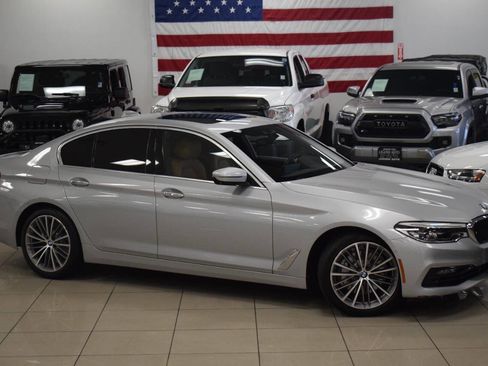 Used 2018 BMW 540i image 2